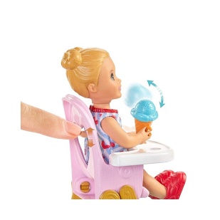 Barbie. Lalka Skipper jako opiekunka